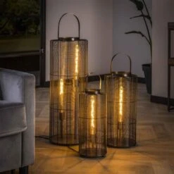 Vloerlamp Roxan Zwart Metaal Ø30 Cm - 30x30x81 Cm - Metaal - Zwart -Leen Bakker 1000084493 0103